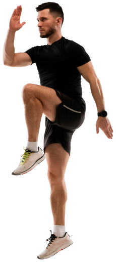 Deportista saltando durante una preparación física